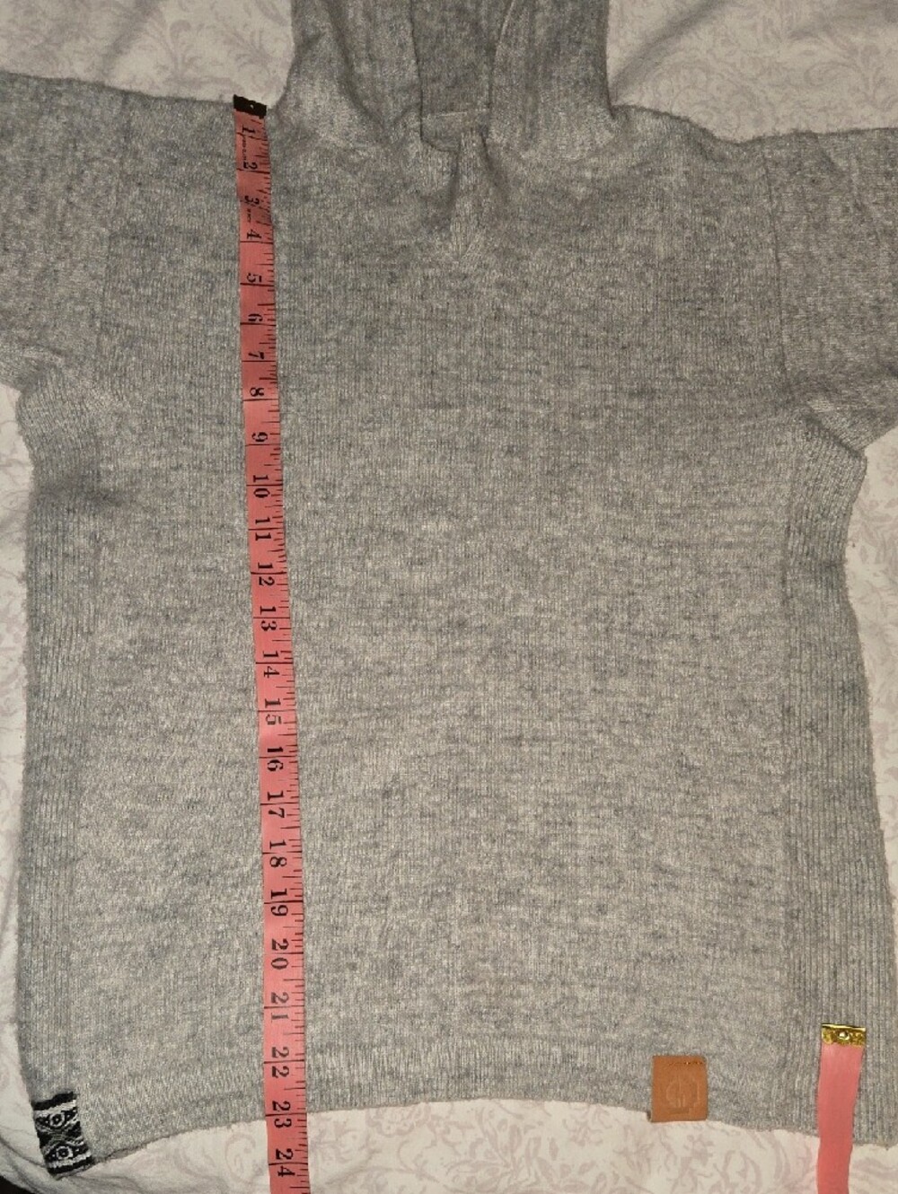 Paka Cozy Gray Hooded Women’s Sweater - Picture 5 of 6